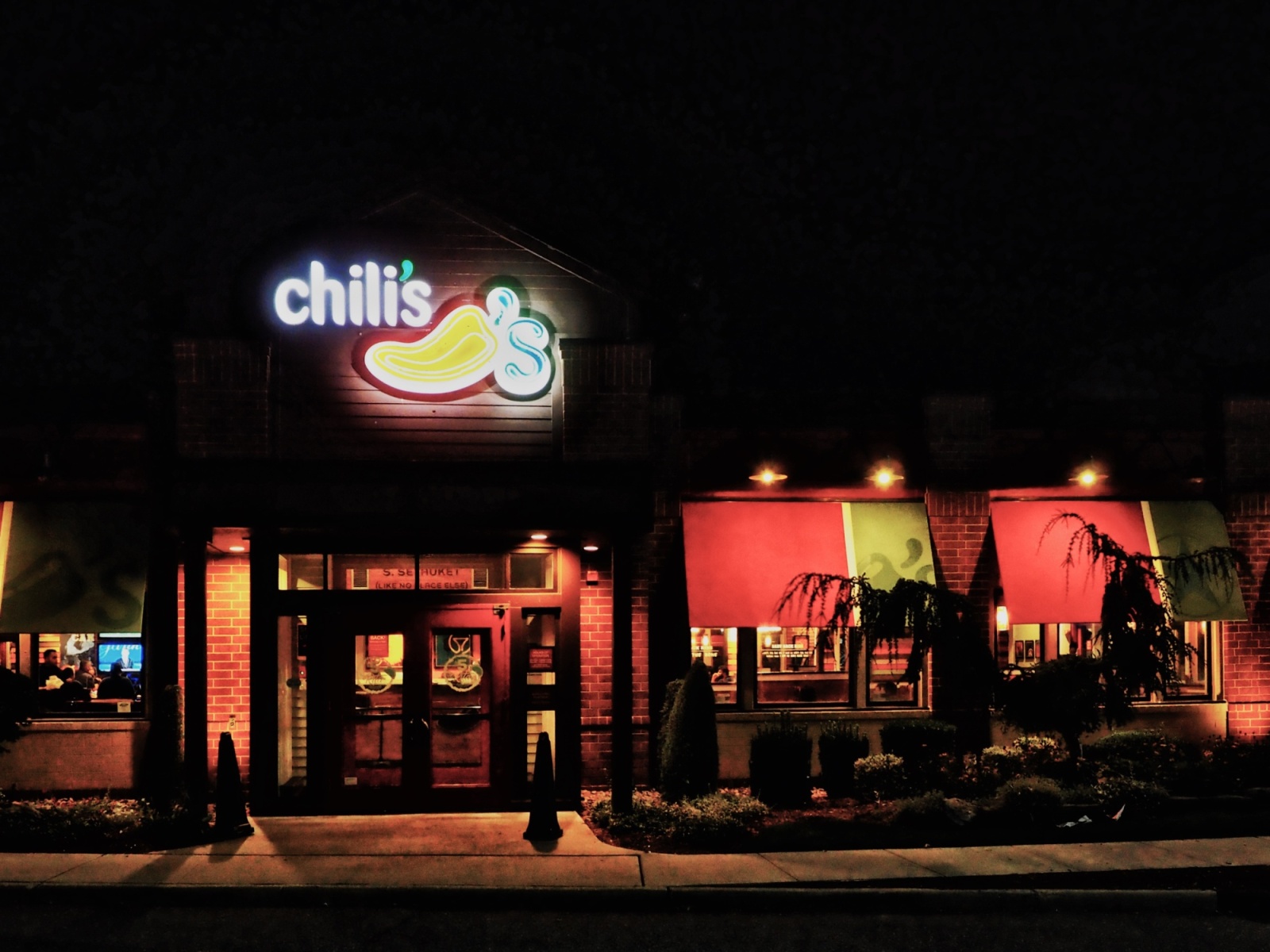 17_STOREFRONT_SIGNS